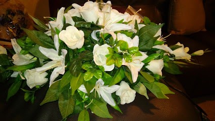 Tracy's Buncha Flowers, Florist in Malvern