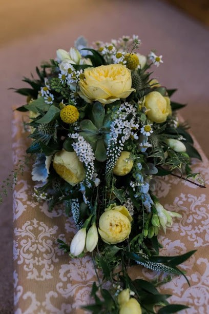 Lawnswood Floral Designs, Florist in Leeds