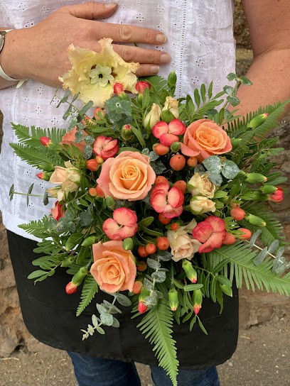 Bee Happy Flowers, Florist in Tiverton