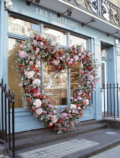 Christmas, Inc., Florist in Chinnor