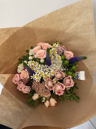 Ivy Flower Shop - Bridport, Florist in Bridport