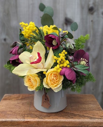 Earthly Blooms, Florist in Westcliff-on-Sea