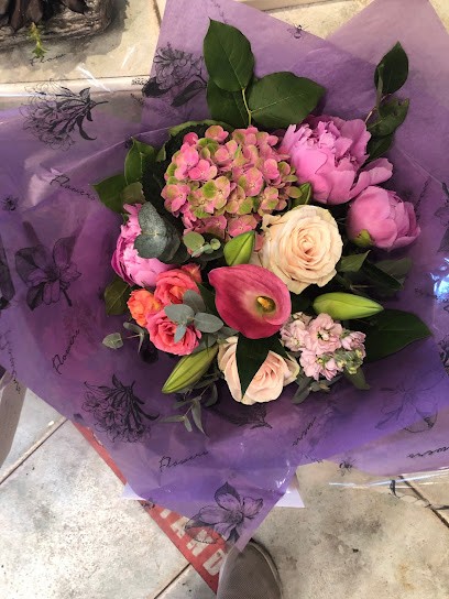 The Weybridge Flower Company, Florist in Weybridge