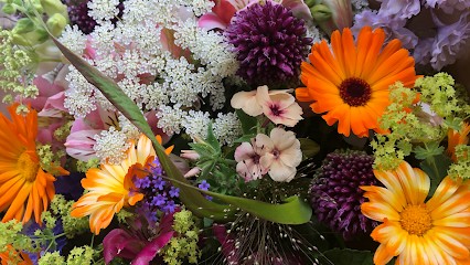 Iris & Wilf, Florist in Fairford