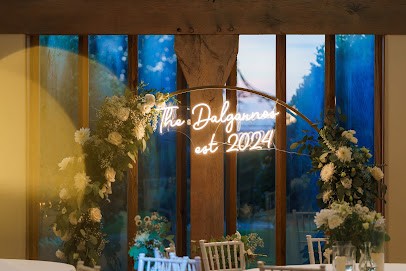 The Surrey Florist - Weddings & Events, Florist in Oxted