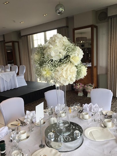 Flowers @ 7, Florist in Ayr