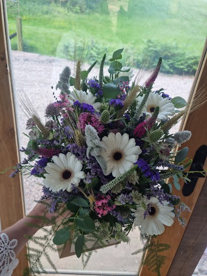 Flowers By Lou, Florist in Telford