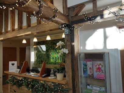 Hedgerose & Honeysuckle I Silk Flower Florist Dorking, Surrey, Florist in Dorking