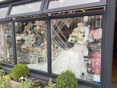 Lewis & Co Floral Design, Florist in Neath